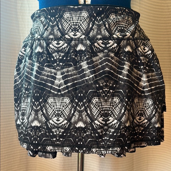 Ideology Dresses & Skirts - Pleated tiered tie-dye skort